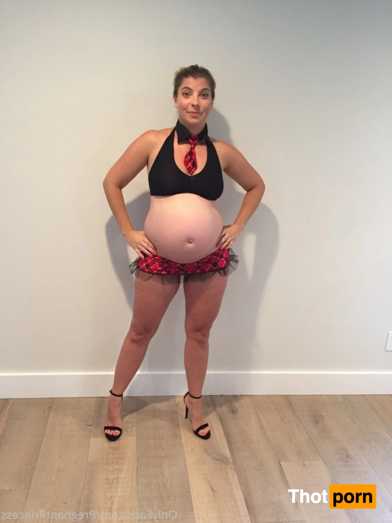 Pregnant Baking 5036320