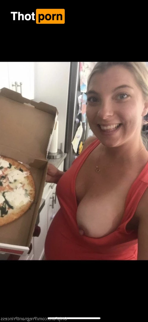 Pregnant Baking 5036579