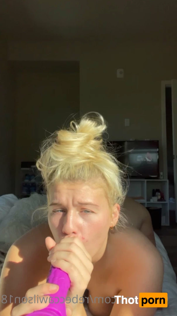 College Freshman 💦 10704099