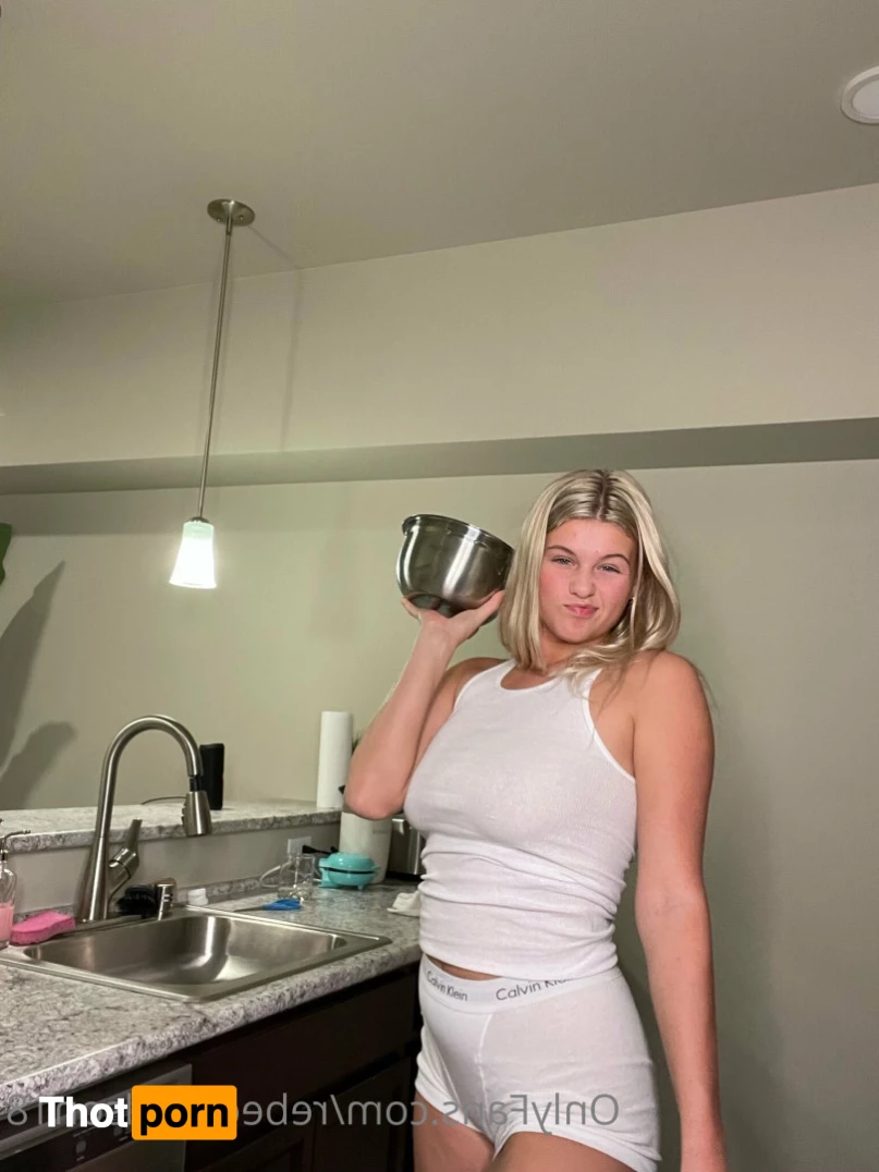 College Freshman 💦 10704157