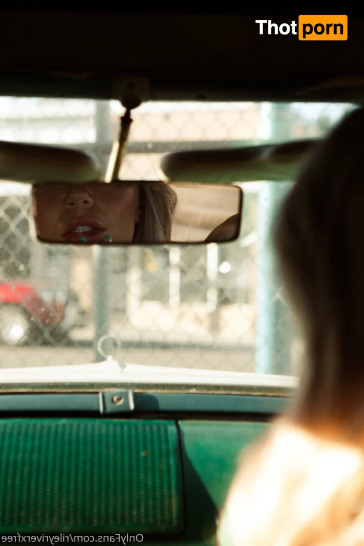 R I l E Y 🍒 5028643