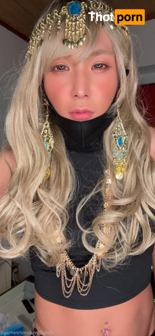 Riel@crossdresser 5289979