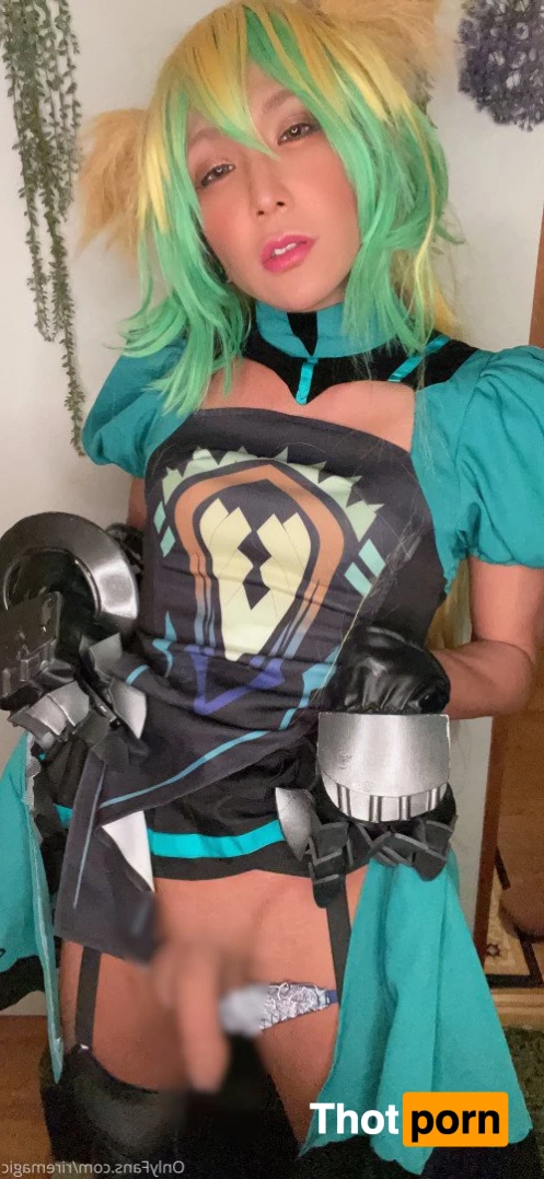 Riel@crossdresser 5290159