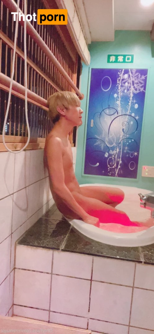 Riel@crossdresser 5290282