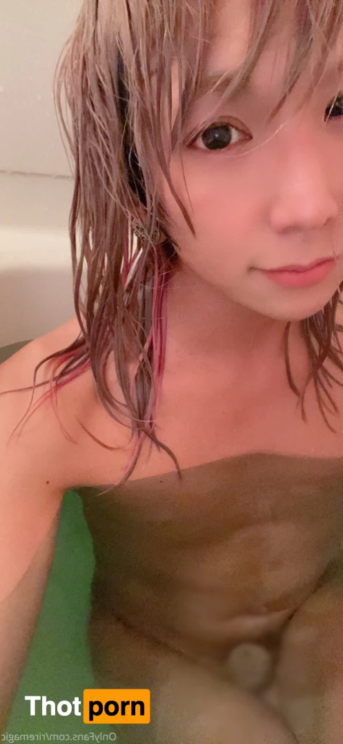 Riel@crossdresser 5290574