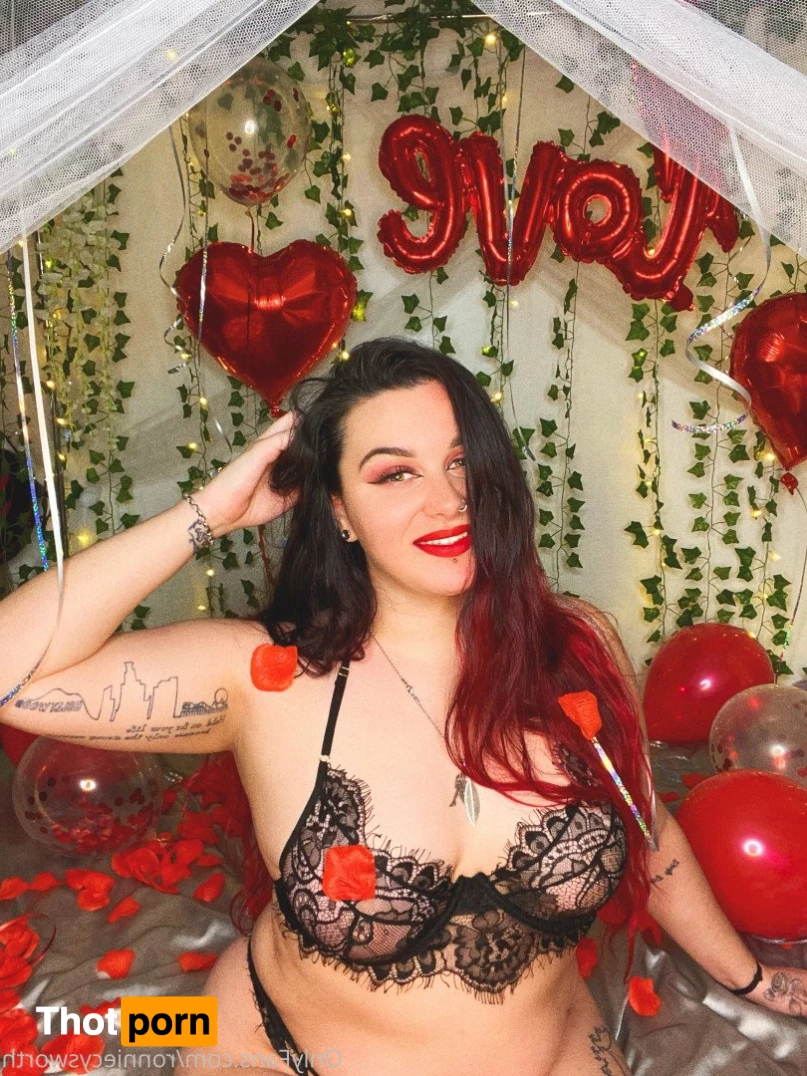 𝑅𝑜𝑛𝑛𝑖𝑒 💕 5035023