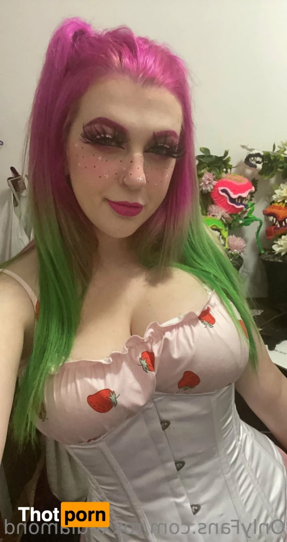 Roxxi Diamond 💎 15747689