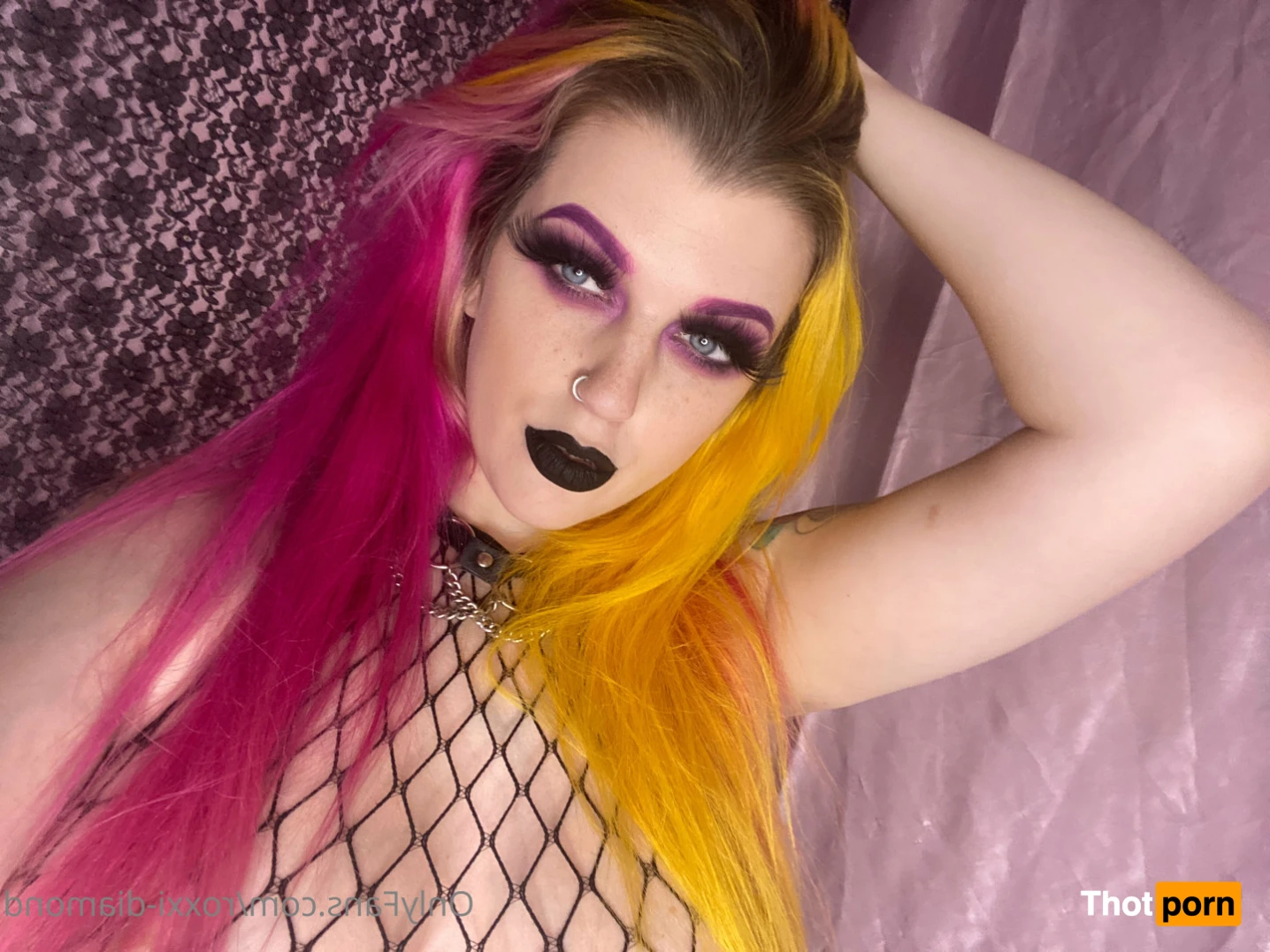 Roxxi Diamond 💎 15748350