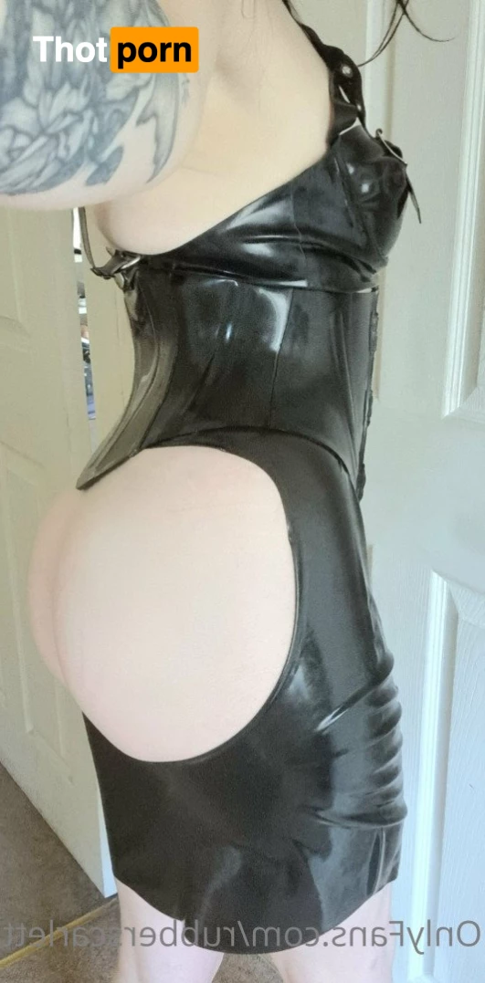 Rubber Scarlett 5034076