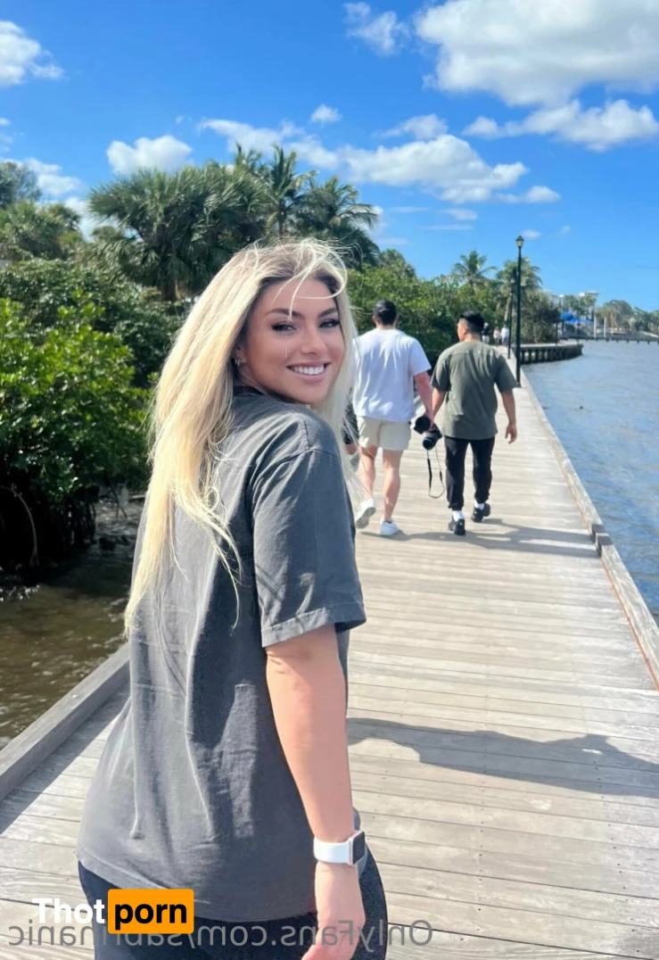 Sabrina Nic 15726280