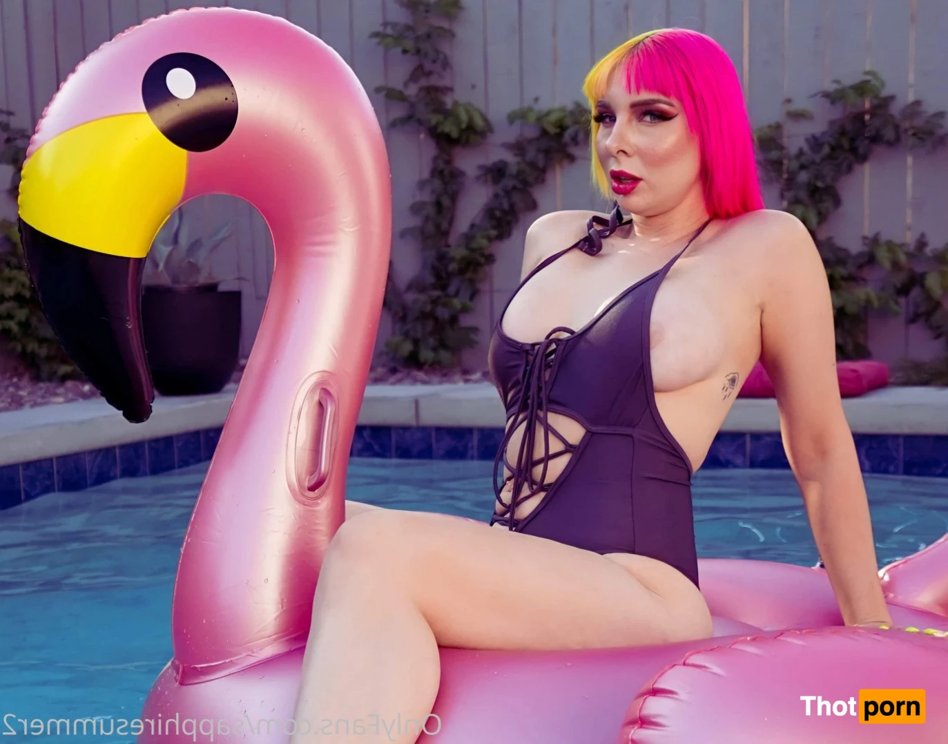 Living Cartoon 5275157