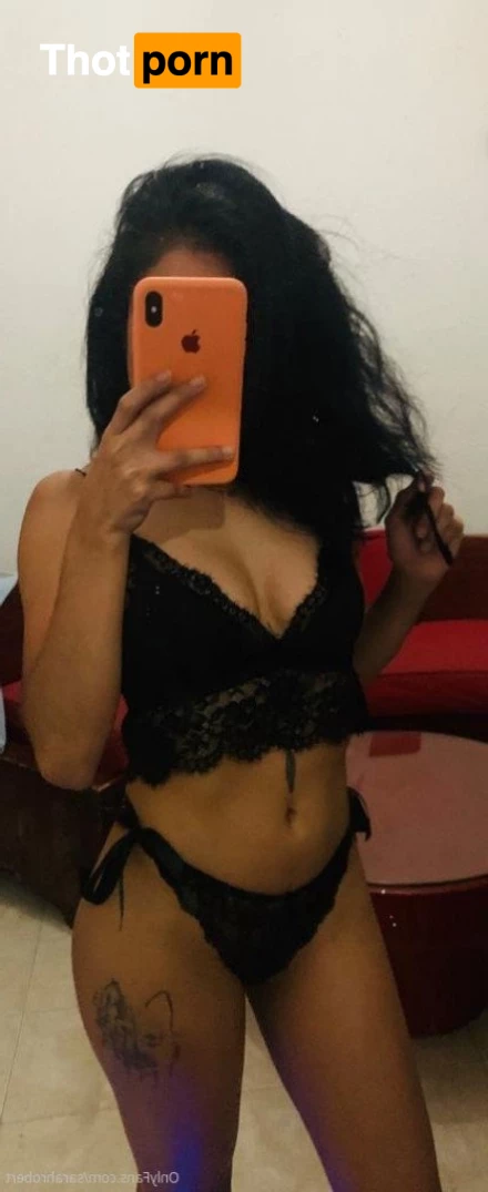 Robert &amp; sarah 5271890