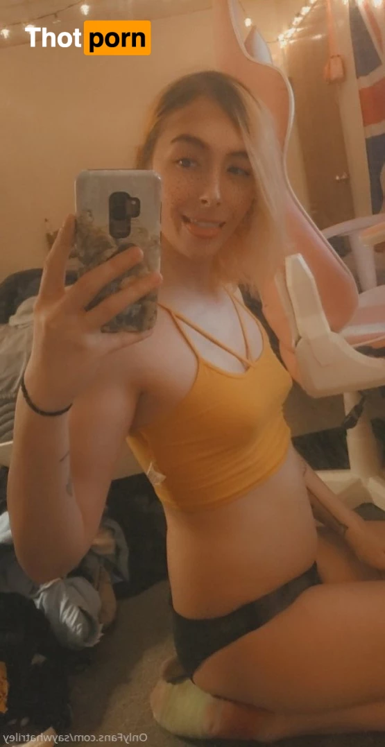 Your Girlfriend Riley 🙈😘 5267153