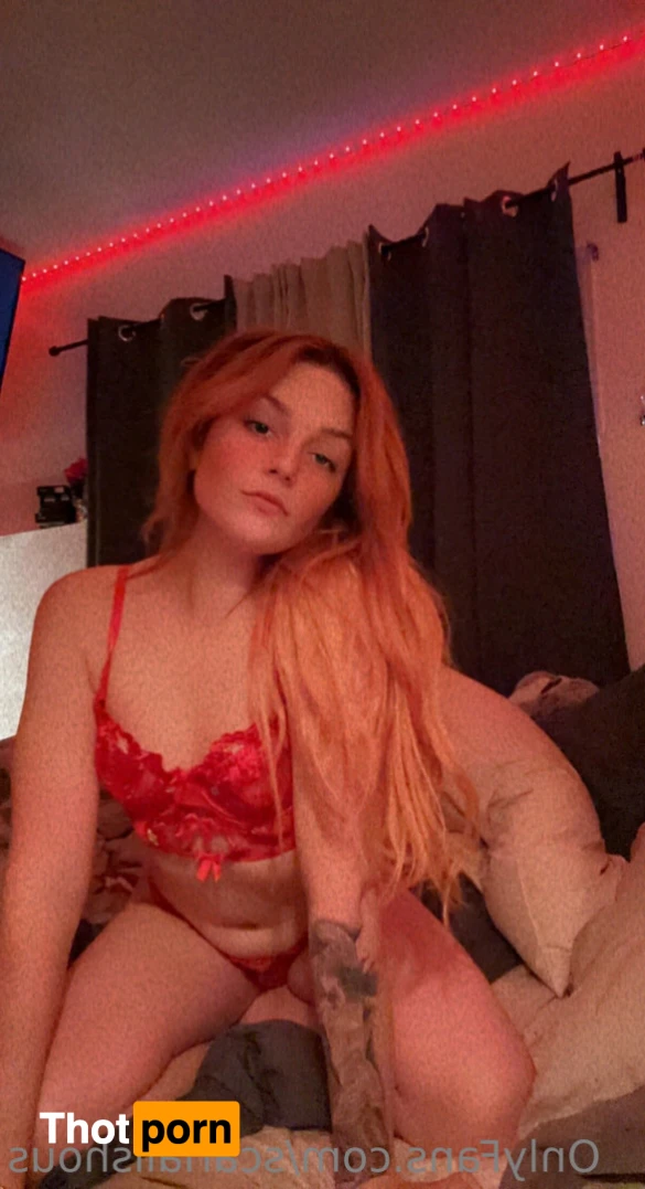 Scarlette Rose 12490971