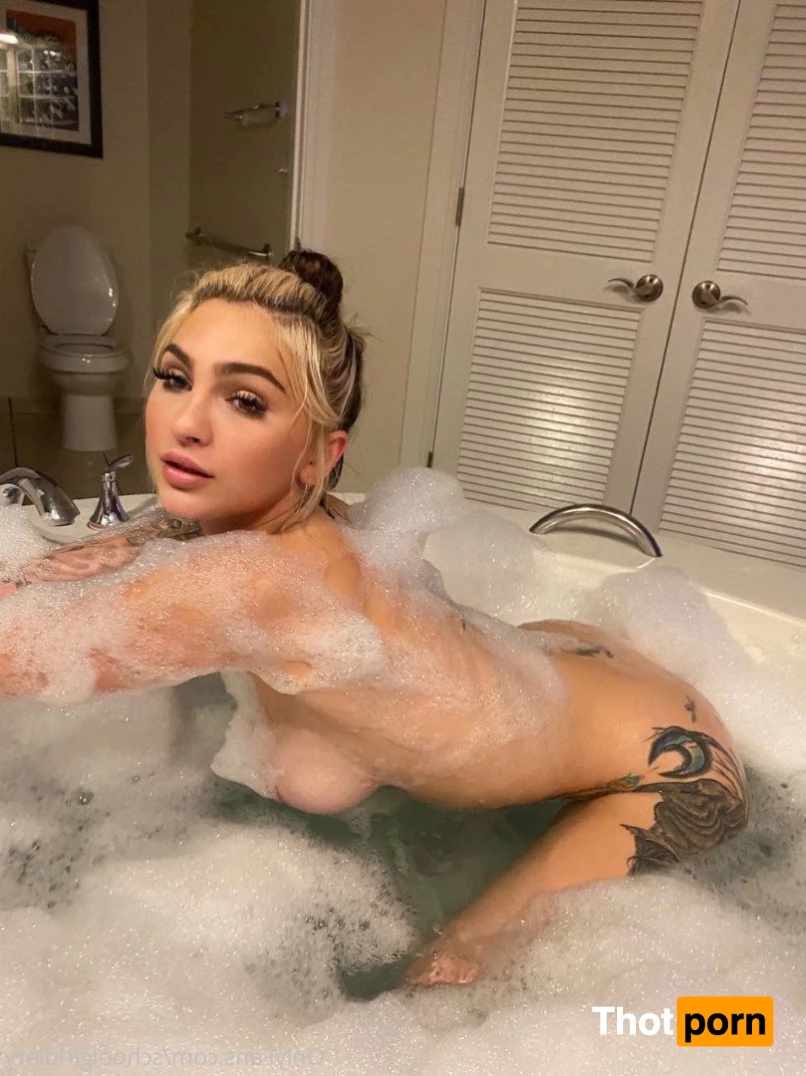 LILY SHAMS 🍑 5102141