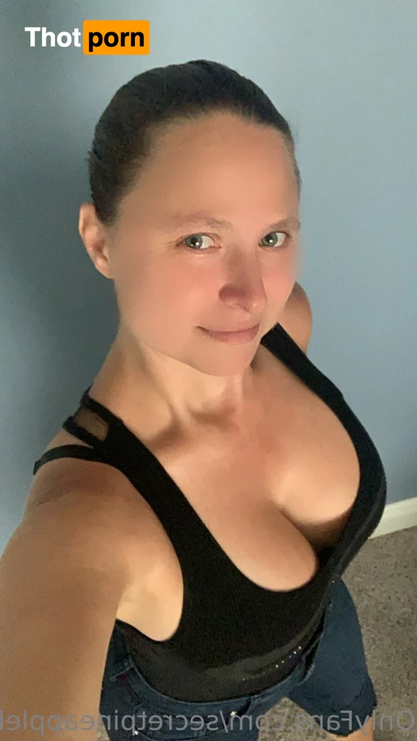 Secret Pineapple Babe 5249520