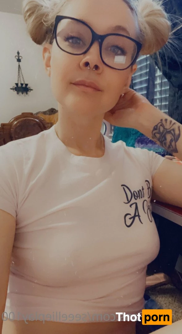 Ellie • Free • 5266691