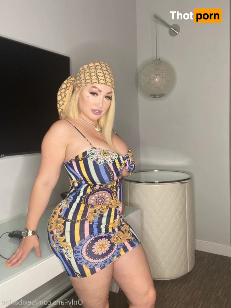 Everyone Loves Tanya 13473096