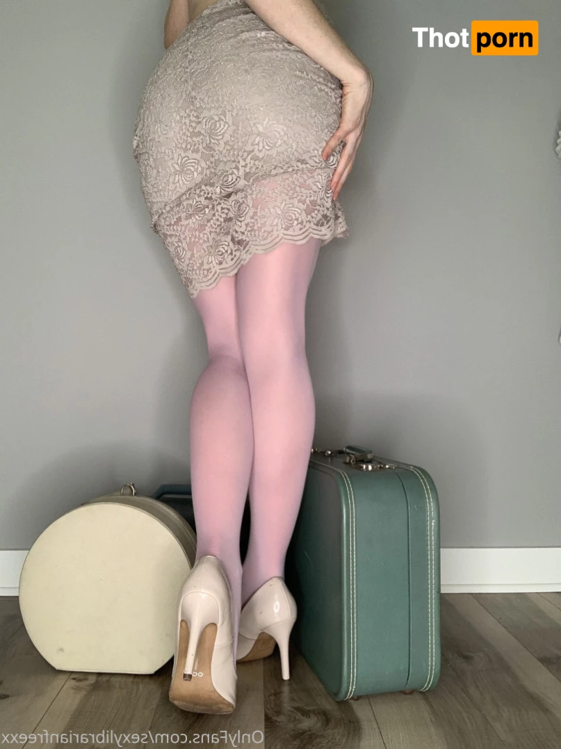 The Free Sexy Librarian 9734064