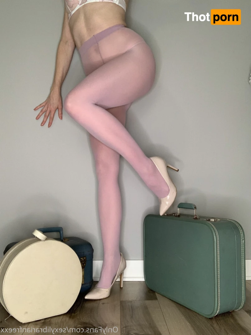 The Free Sexy Librarian 9734172