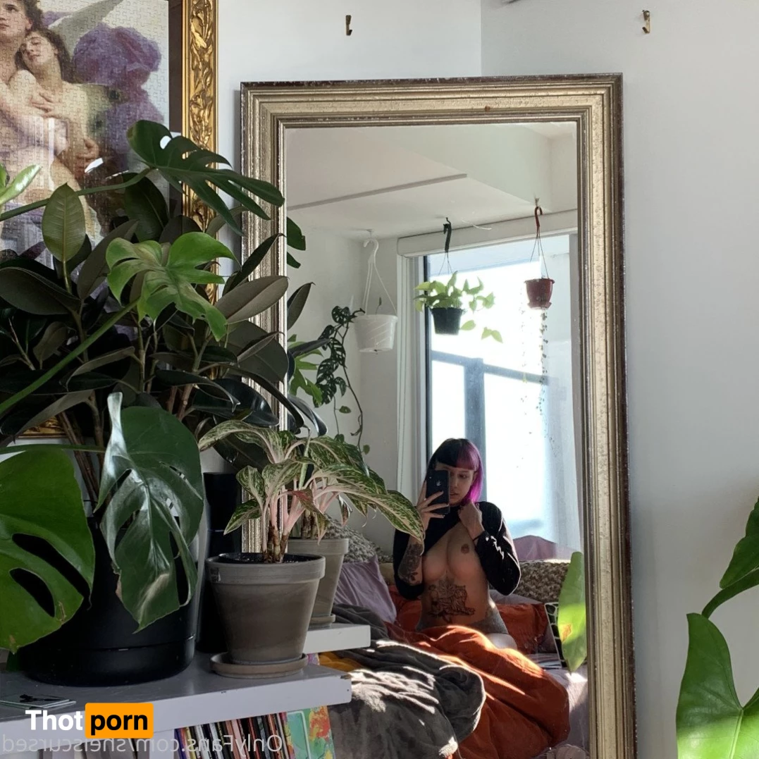 cait 🖤🤍 4990744