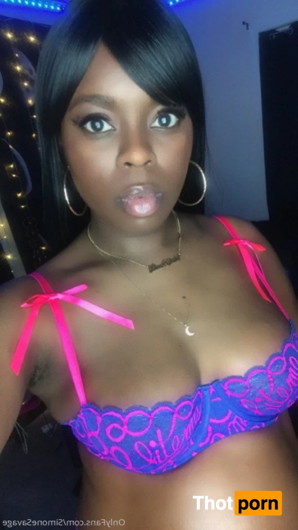 Simone Savage 5024754