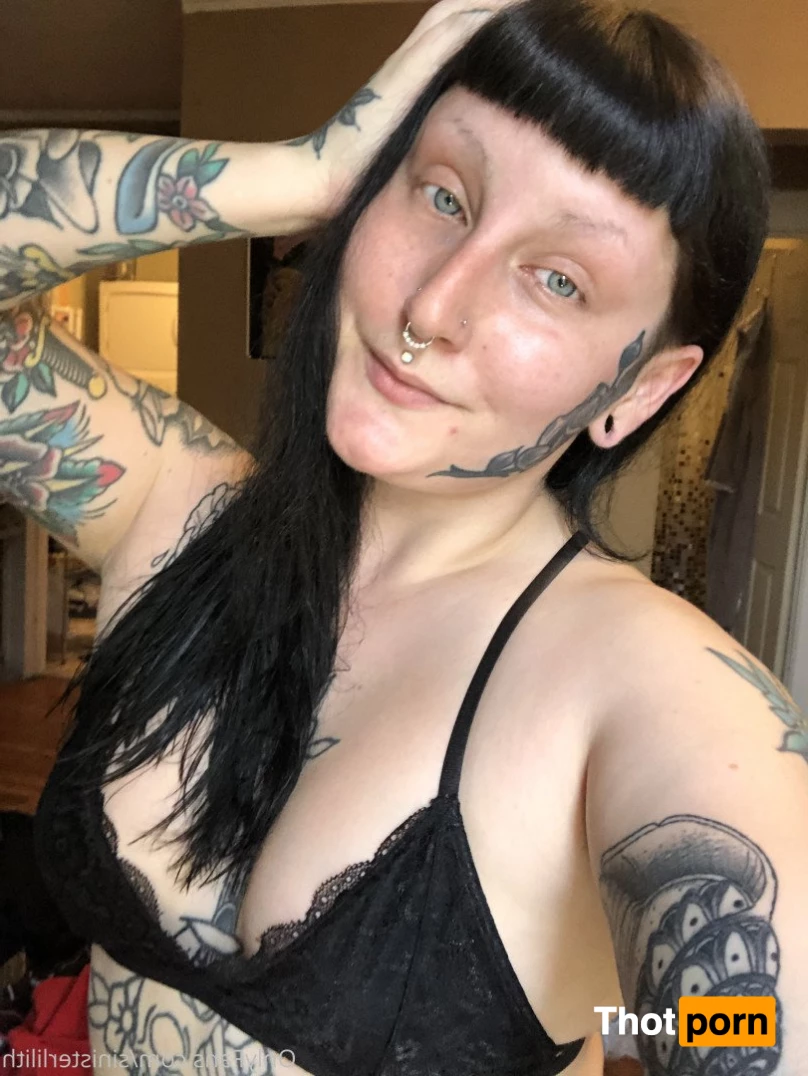 sinisterlilith 5030930