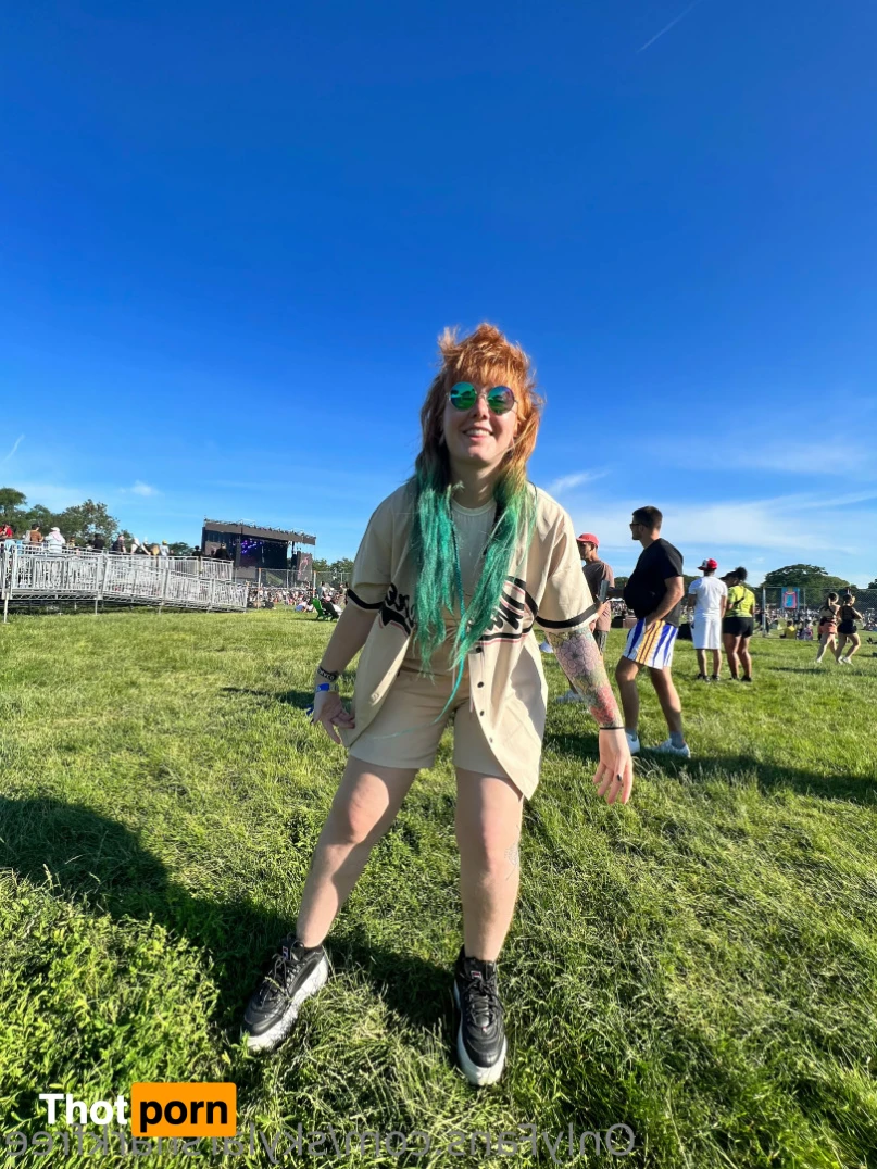 SkylarSharkFREE 15584036