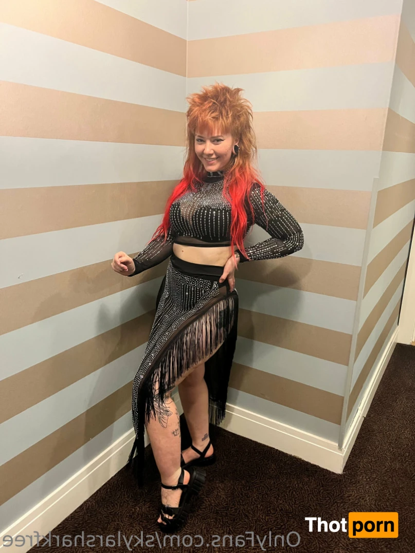 SkylarSharkFREE 15584435