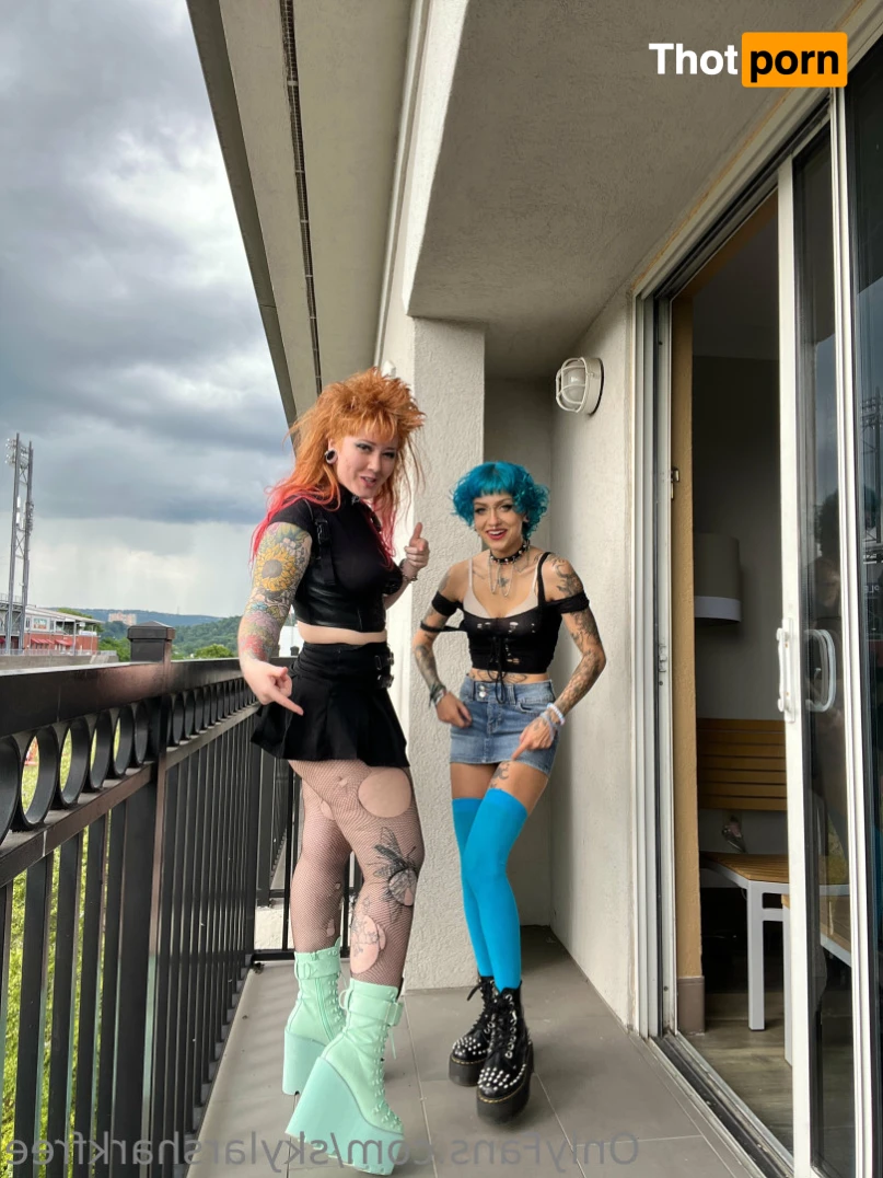 SkylarSharkFREE 15584906