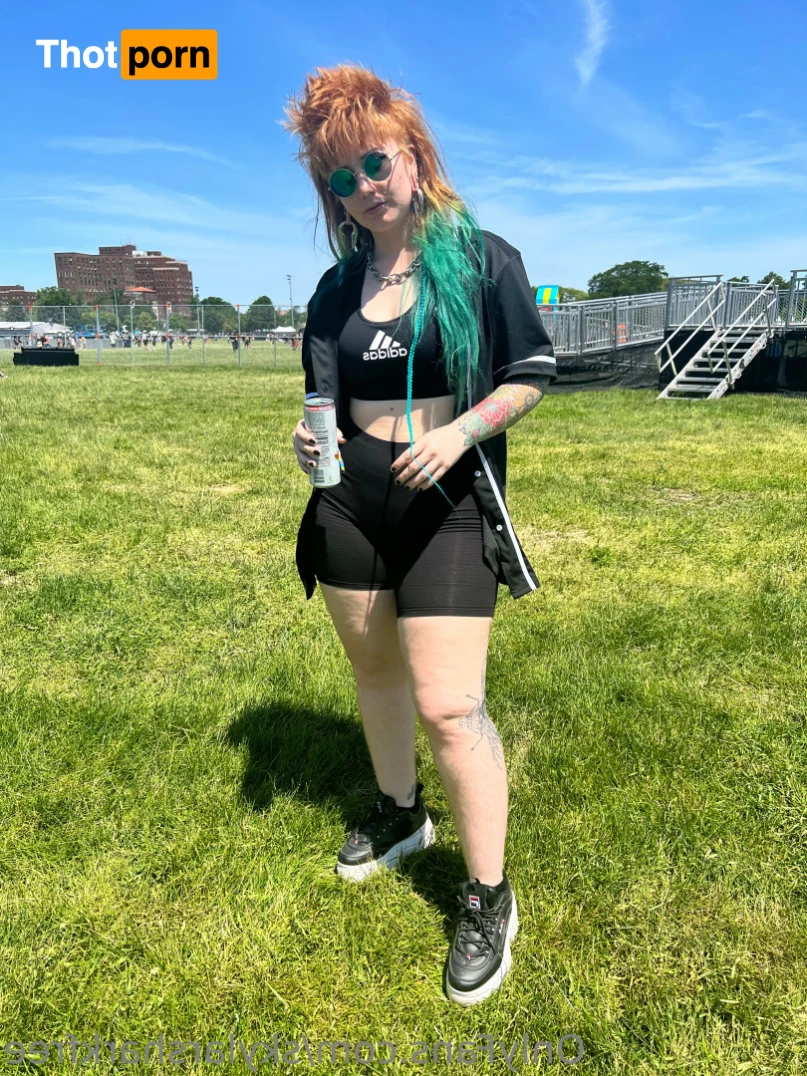 SkylarSharkFREE 15584984