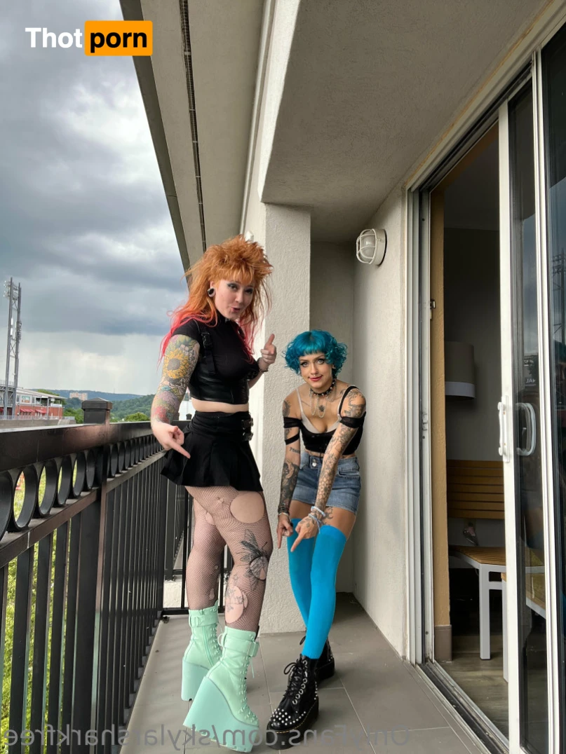 SkylarSharkFREE 15585154