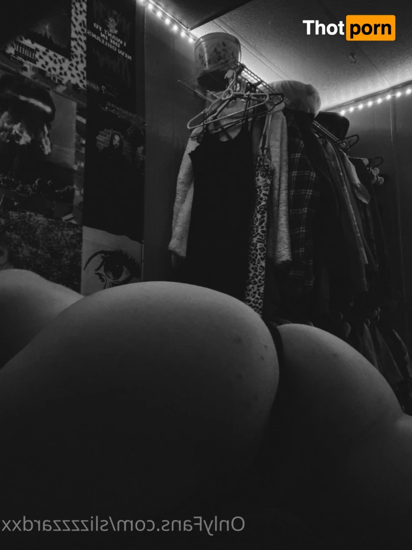 lizzy🖤❤️‍🩹 4964631