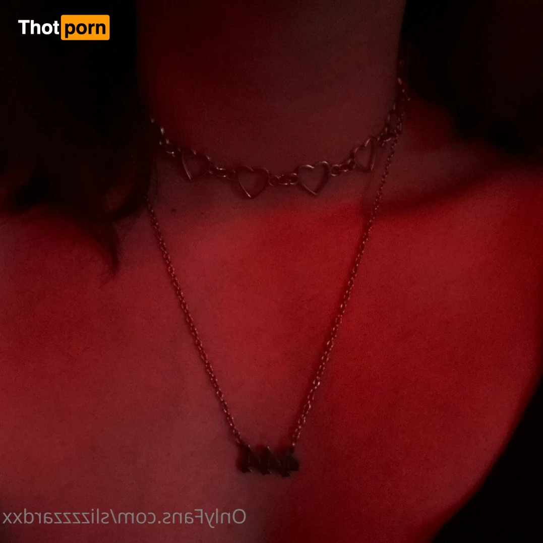 lizzy🖤❤️‍🩹 4964632