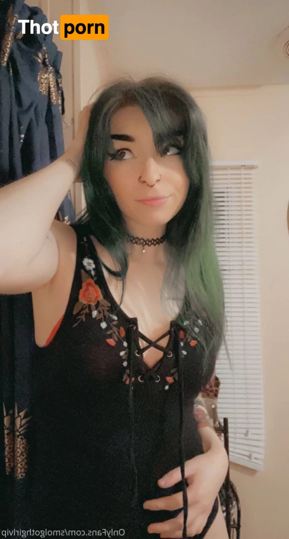 smolgothgirlvip 5018061