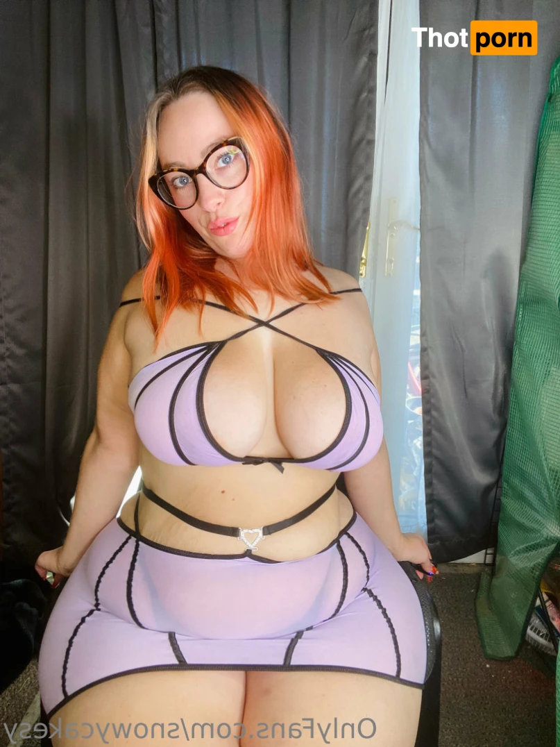 Lil Snow cake 15648958