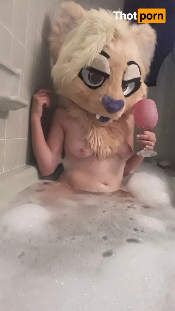 Trashy Lil Kitty 15573779