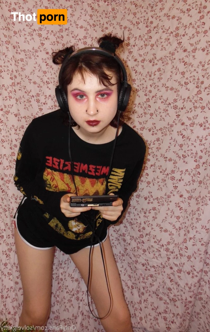 solveigkitty 5016563