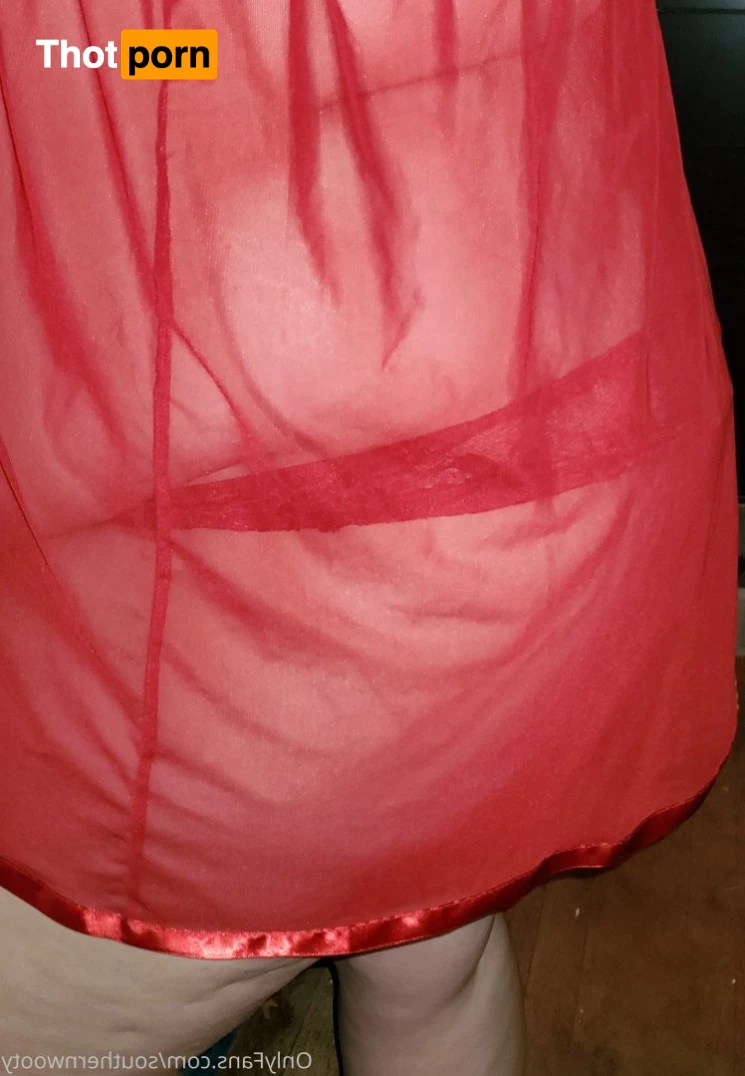 White Girl with a Booty 5007363