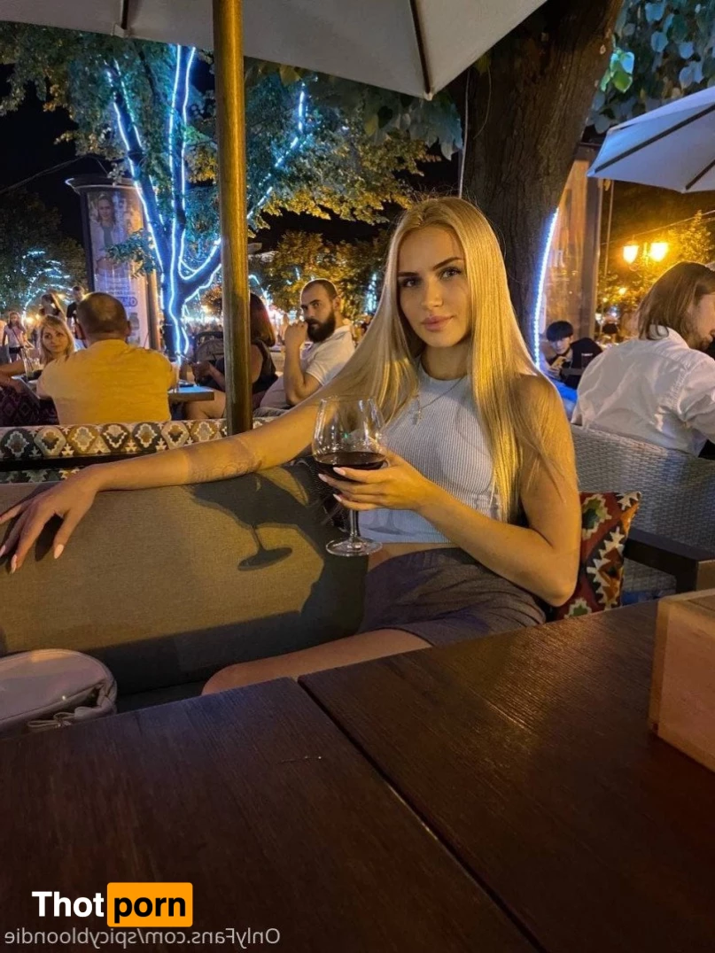 spicybloondie 4931206