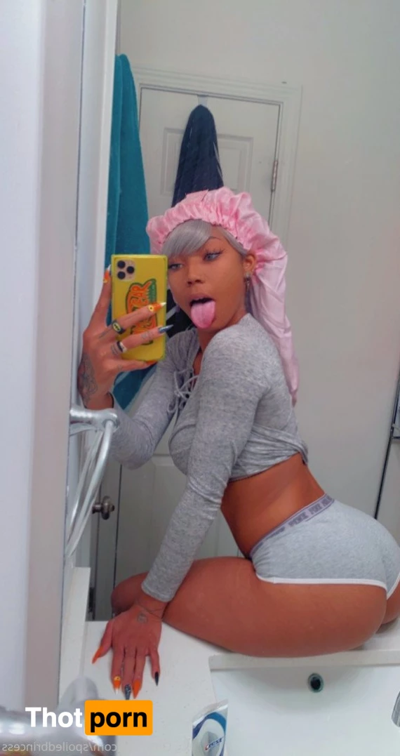 TWERK PLAYH♡USE by ᥫ᭡rincess 4930635