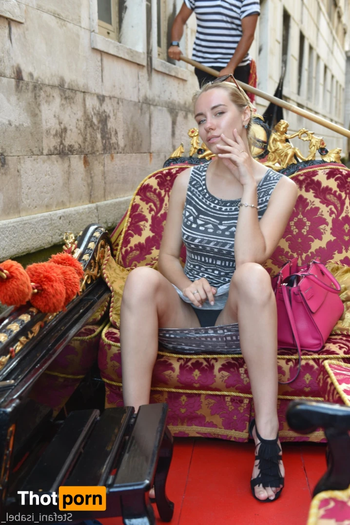 Stefani 🧁 15449174