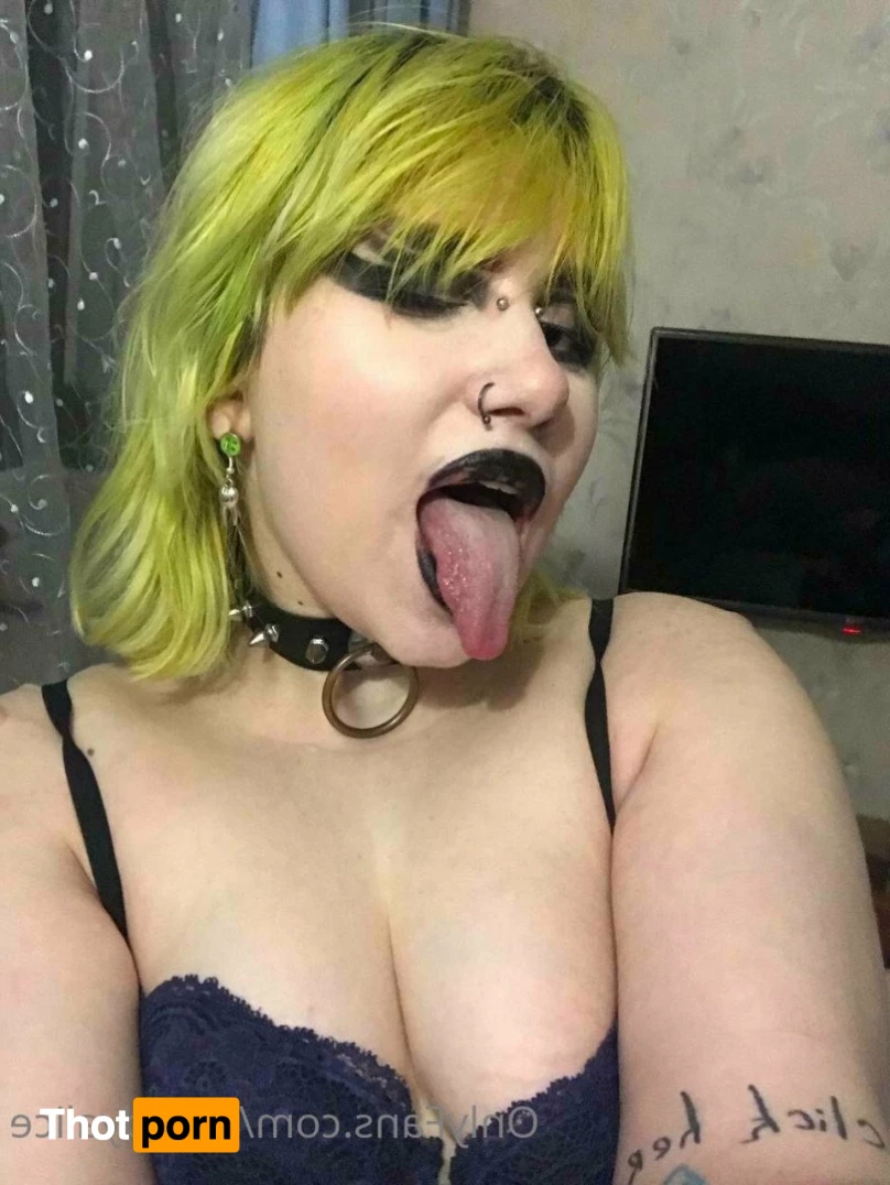 Alice Suicide 4921858