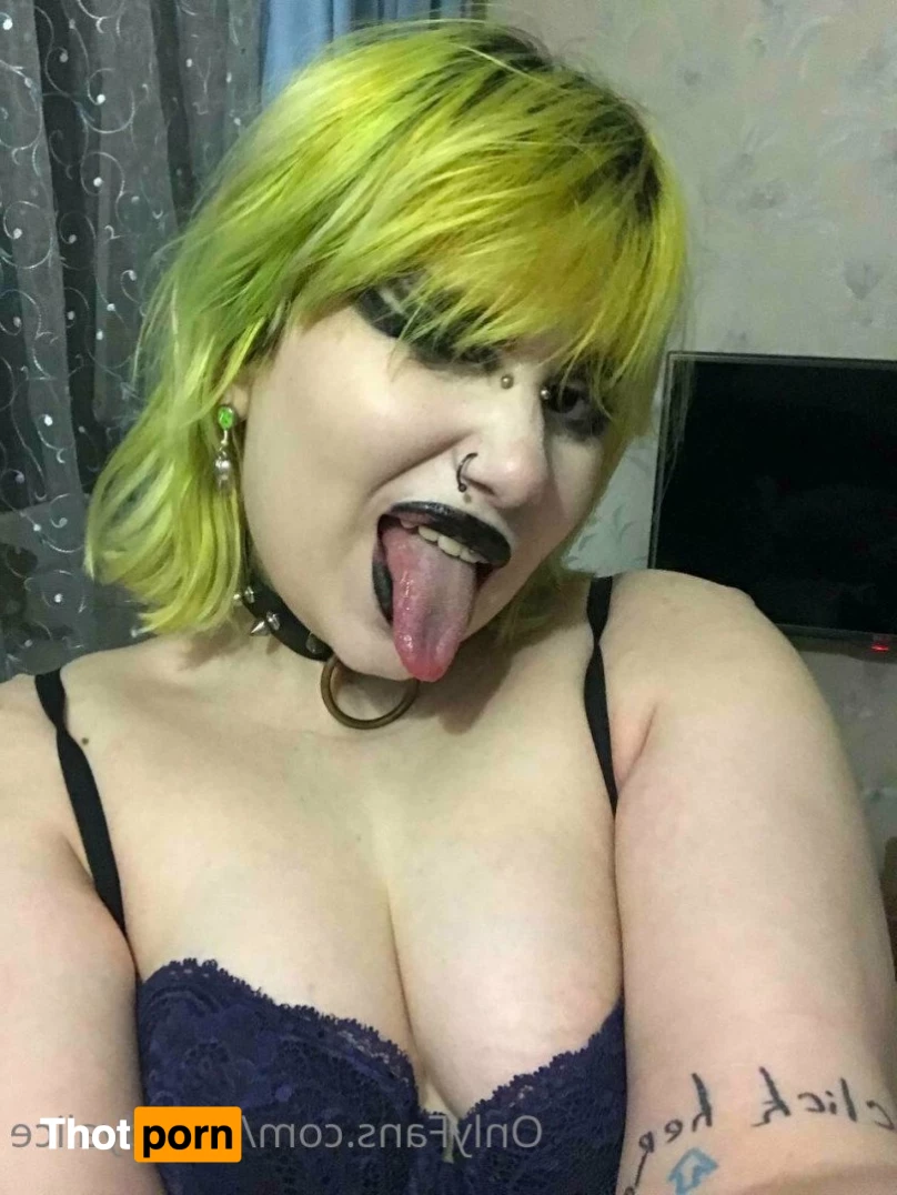 Alice Suicide 4921870