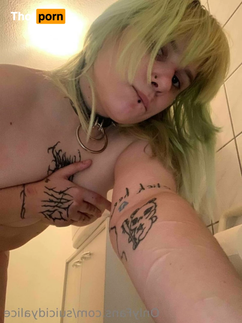 Alice Suicide 5262477