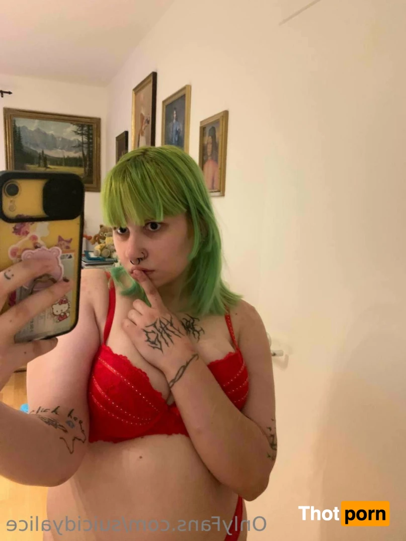 Alice Suicide 15362514