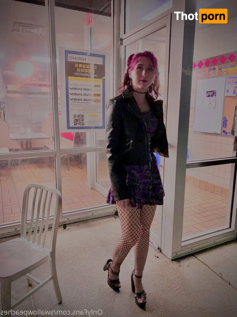 SwallowPeaches 4918146