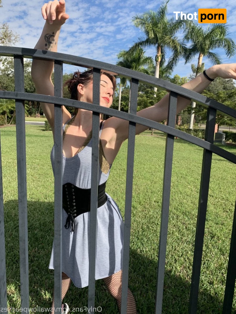 SwallowPeaches 4918201