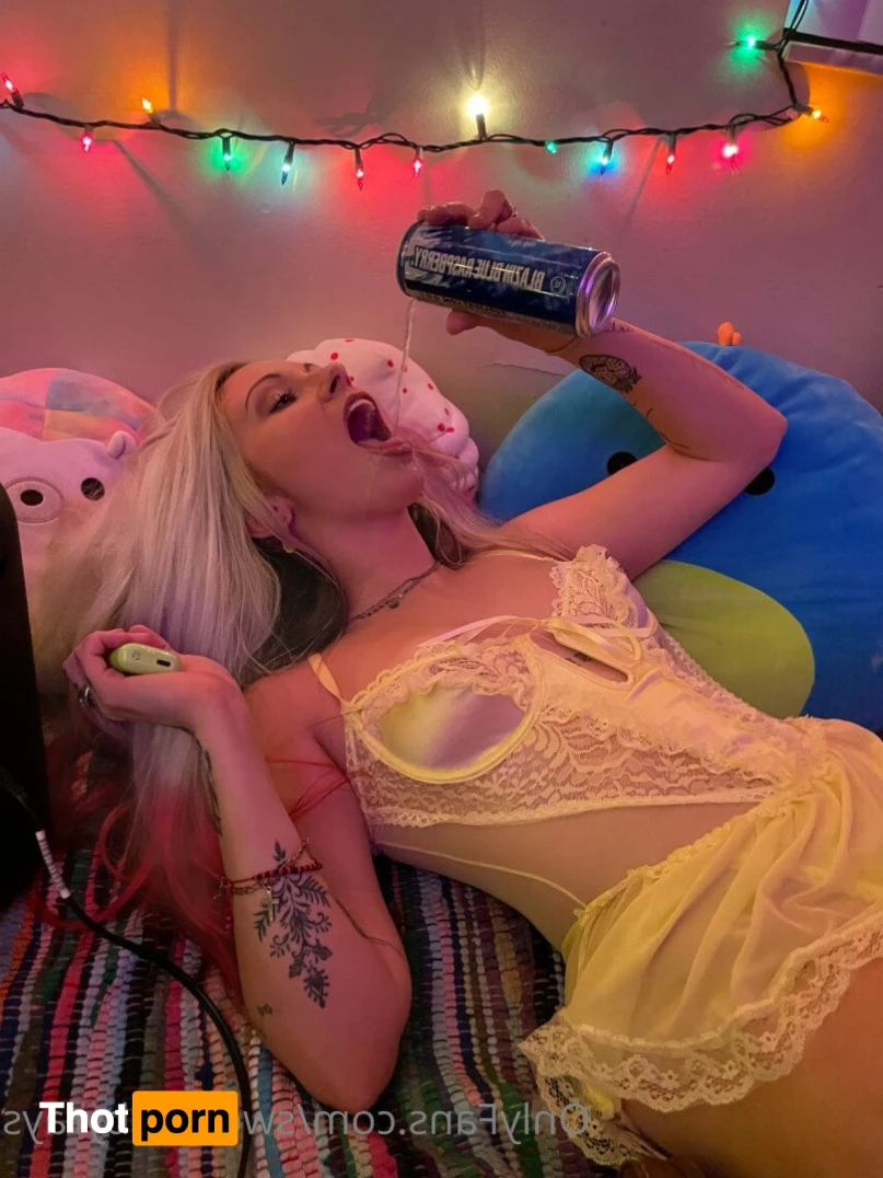 that bitch✨ FREE 4912844