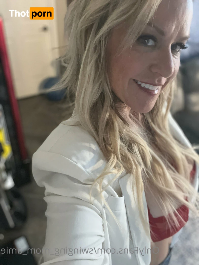 Swinger Step Mom 15315626